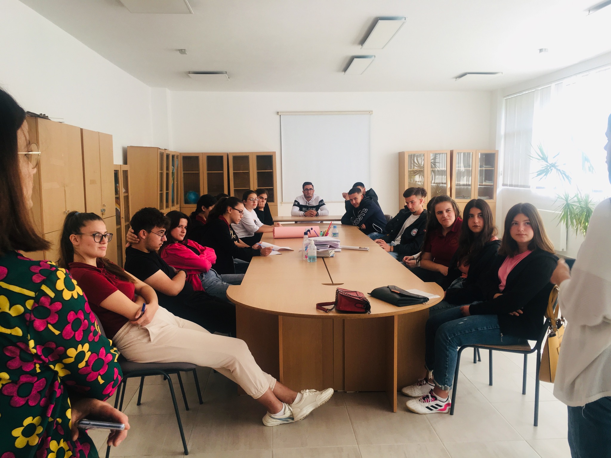 Read more about the article Miniforum në shkollën e mesme profesionale Charles Telford Erickson